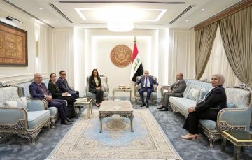 وزير المالية للبنك الدولي: ماضون بتنفيذ مشاريع الأتمتة والانتقال بها إلى خطوات عملية وزير المالية للبنك الدولي: ماضون بتنفيذ مشاريع الأتمتة والانتقال بها إلى خطوات عملية