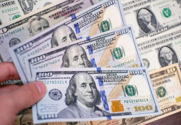 شحنة دولار جديدة مرتقبة للعراق بعد تفاهمات مع واشنطن شحنة دولار جديدة مرتقبة للعراق بعد تفاهمات مع واشنطن