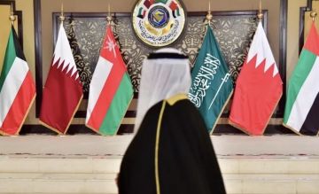 بنوك الخليج ترفع أسعار الفائدة عقب قرار المركزي الأمريكي بنوك الخليج ترفع أسعار الفائدة عقب قرار المركزي الأمريكي