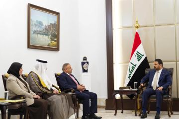 رئيس الوزراء: الحكومة ستطلع على العمل في المحافظات عن كثب لمعالجة الجوانب الخدمية رئيس الوزراء: الحكومة ستطلع على العمل في المحافظات عن كثب لمعالجة الجوانب الخدمية