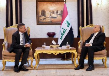 وزير الخارجية يناقش مع القائم بالأعمال الأمريكي الجديد العقوبات المشددة على إيران وانعكاساتها المحتملة على العراق وزير الخارجية يناقش مع القائم بالأعمال الأمريكي الجديد العقوبات المشددة على إيران وانعكاساتها المحتملة على العراق