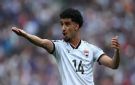  سخروا مني لأن والدي باكستاني ، لاعب العراق زيدان إقبال يوجه رسالة لجماهير الكويت