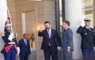 ماكرون خلال استقباله الزيدي: تطوير التعاون الدفاعي والأمني يعني مواصلة مكافحة الإرهاب معا