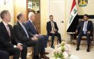 رئيس الوزراء يؤكد أهمية توسيع الشراكة مع الشركات العالمية الكبرى لتطوير القطاع النفطي