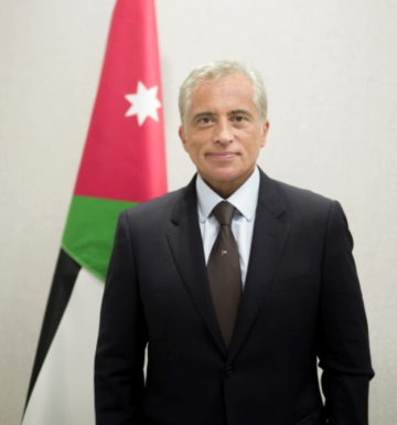 رئيس الوزراء يهنئ القاضي بتوليه منصب رئيس مجلس النواب رئيس الوزراء يهنئ القاضي بتوليه منصب رئيس مجلس النواب