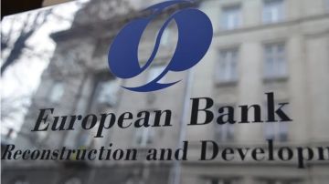 البنك الأوروبي لإعادة الإعمار والتنمية يدرس تمويل مشروع الناقل الوطني لتحلية ونقل مياه العقبة عمان البنك الأوروبي لإعادة الإعمار والتنمية يدرس تمويل مشروع الناقل الوطني لتحلية ونقل مياه العقبة عمان