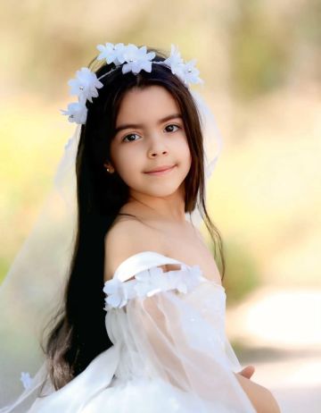 (آيلا) محمد العنانزة تطفئ شمعتها الخامسة