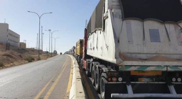 السير: تعطل تريلا يغلق طريق الشاحنات بالعقبة السير: تعطل تريلا يغلق طريق الشاحنات بالعقبة