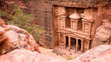 وزير السياحة: قرابة 90 من مدينة البترا ما تزال غير مكتشفة وزير السياحة: قرابة 90 من مدينة البترا ما تزال غير مكتشفة