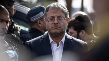 بن غفير يهدد بإعدام الأسرى الفلسطينيين داخل السجون