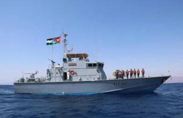 الخدمات البحرية تجري تمرينا ميدانيا للاستجابة للأزمات بميناء الغاز الخدمات البحرية تجري تمرينا ميدانيا للاستجابة للأزمات بميناء الغاز