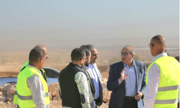 وزير الأشغال يتفقد سير العمل في طريق إربد الدائري ويوجه بتسريع إزالة العوائق وزير الأشغال يتفقد سير العمل في طريق إربد الدائري ويوجه بتسريع إزالة العوائق