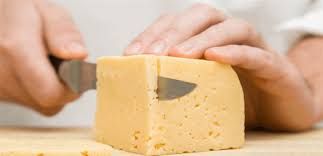 دراسة يابانية تكشف: تناول الجبن أسبوعيا قد يقلل خطر الإصابة بالخرف