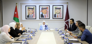 الأسرة النيابية تبحث سبل تمكين المرأة في المجتمع الأسرة النيابية تبحث سبل تمكين المرأة في المجتمع