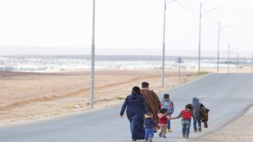 لاجئون سوريون يؤجلون عودتهم لما بعد الشتاء والمدارس