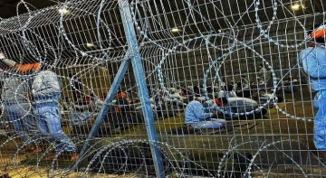 الدفاع عن الأسرى يحذر : منع زيارات الصليب الأحمر مقدمة لمرحلة دموية بالسجون  الدفاع عن الأسرى يحذر : منع زيارات الصليب الأحمر مقدمة لمرحلة دموية بالسجون