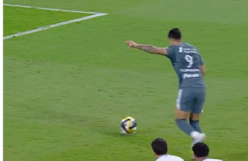 الهلال يتخطى الأخدود ويتأهل لدور الثمانية في كأس السعودية (فيديو)