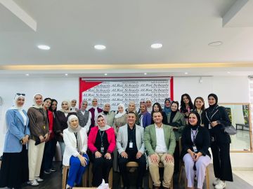 مدارس الرأي تحتفل بيوم المعلم ..