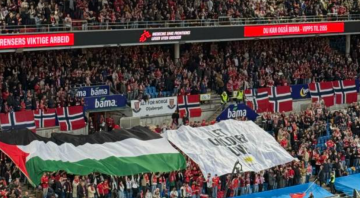 جماهير النرويج ترفع علم فلسطين قبل مواجهة منتخب الاحتلال في تصفيات كأس العالم