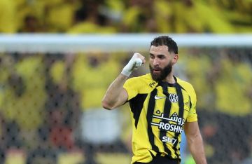 ضحكات بنزيما تشعل الغضب.. وأزمة الاتحاد السعودي تتفاقم آسيويا ضحكات بنزيما تشعل الغضب.. وأزمة الاتحاد السعودي تتفاقم آسيويا