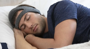 كيف ننتقل من النوم العميق إلى اليقظة في غمضة عين؟