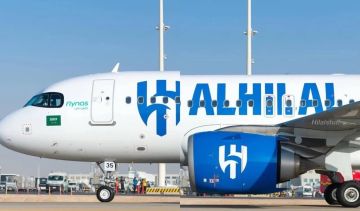 الهلال يحلق في السماء.. أول ناد عربي يمتلك طائرة خاصة الهلال يحلق في السماء.. أول ناد عربي يمتلك طائرة خاصة