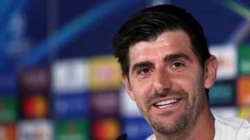 بسبب مباراة برشلونة.. كورتوا يتهم الدوري الإسباني بـ بسبب مباراة برشلونة.. كورتوا يتهم الدوري الإسباني بـ