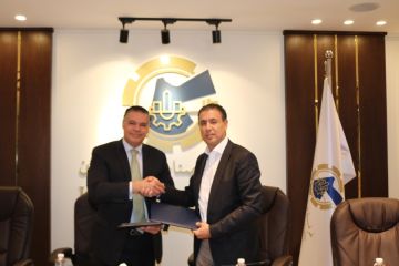 توقيع اتفاقية لتعزيز التحول الرقمي بالقطاع الصناعي توقيع اتفاقية لتعزيز التحول الرقمي بالقطاع الصناعي