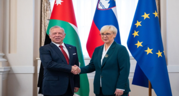 الملك ورئيسة سلوفينيا يبحثان علاقات الصداقة بين البلدين ومستجدات المنطقة الملك ورئيسة سلوفينيا يبحثان علاقات الصداقة بين البلدين ومستجدات المنطقة