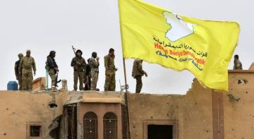 الإخبارية السورية: قسد تغلق جميع المعابر بين ضفتي نهر الفرات في محافظة دير الزور الإخبارية السورية: قسد تغلق جميع المعابر بين ضفتي نهر الفرات في محافظة دير الزور