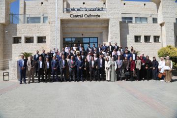 كلية الحقوق بجامعة الزيتونة الأردنية تنظم لقاء تفاعليا مع خريجيها