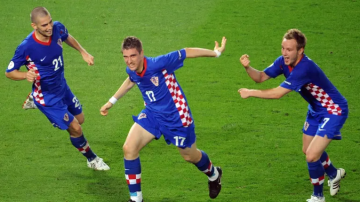 أجبره ناديه على المسكنات .. نجم كرواتيا قد يموت في أي لحظة  أجبره ناديه على المسكنات .. نجم كرواتيا قد يموت في أي لحظة