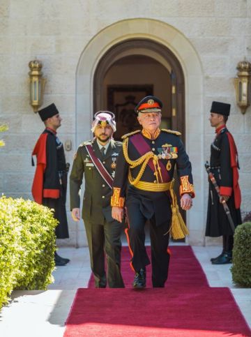 ولي العهد ينشر صورا من خطاب العرش السامي ولي العهد ينشر صورا من خطاب العرش السامي