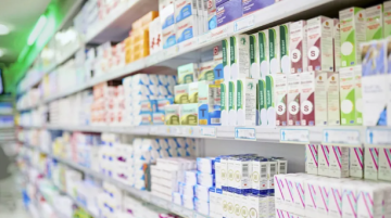 الكيلاني: وقف مؤقت لتراخيص سلاسل الصيدليات