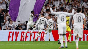 ريال مدريد يعتلي صدارة الليجا مؤقتًا بفوزه على فياريال ريال مدريد يعتلي صدارة الليجا مؤقتًا بفوزه على فياريال