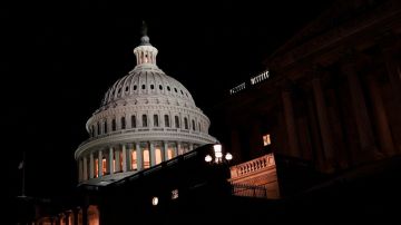 مسؤول: الحكومة الأميركية بدأت بتسريح موظفين اتحاديين خلال الإغلاق الحكومي مسؤول: الحكومة الأميركية بدأت بتسريح موظفين اتحاديين خلال الإغلاق الحكومي