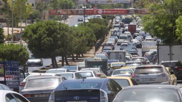 الجمارك : ارتفاع معدل التخليص الجمركي على المركبات بقرابة 300 عن المعدل الطبيعي الجمارك : ارتفاع معدل التخليص الجمركي على المركبات بقرابة 300 عن المعدل الطبيعي