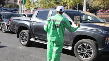 أمانة عمان تطلق حملة للحد من إلقاء النفايات من المركبات