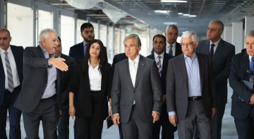 رئيس الوزراء: تشغيل مطار عمان المدني قبل نهاية العام أولوية