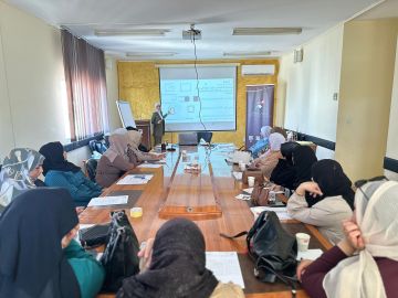 كلنا الاردن و بلدية الطفيلة تنظم ورشة التصميم الجرافيكي