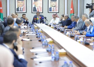 احتجاج نيابي على آلية التعيين عبر الاعلان المفتوح.. ومطالبات بالعودة للدور التنافسي عاجل احتجاج نيابي على آلية التعيين عبر الاعلان المفتوح.. ومطالبات بالعودة للدور التنافسي عاجل