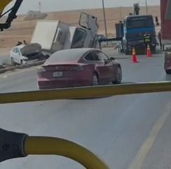 بالفيديو .. حادث تصادم بين مركبتين مقابل جامعة الزرقاء بالفيديو .. حادث تصادم بين مركبتين مقابل جامعة الزرقاء