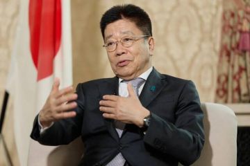 وزير المالية الياباني يصعد تحذيراته بعد انخفاض الين