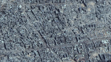 أهالي غزة يعودون فوق الركام .. وصور توثق دمارا شاملا أهالي غزة يعودون فوق الركام .. وصور توثق دمارا شاملا