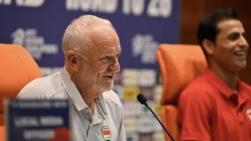 "فيفا يضغطهم ونحن نضحك" ..  مدرب العراق يستفز المنتخب السعودي