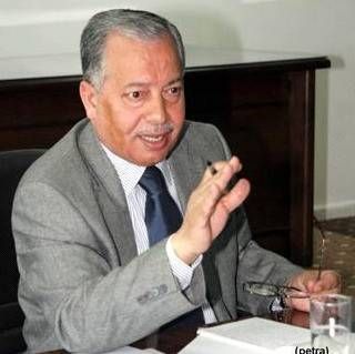 رجال الوطن مواقف لا تهرم .. نايف القاضي رجال الوطن مواقف لا تهرم .. نايف القاضي