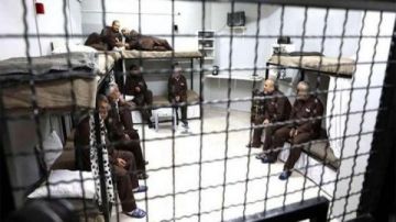 أسرى في طريقهم إلى الحرية باستثناء الأربعة الكبار (أسماء)