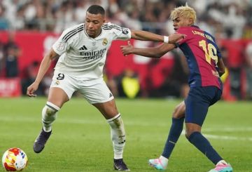 لامين يامال يثير الجدل مجددا قبل (الكلاسيكو) لامين يامال يثير الجدل مجددا قبل (الكلاسيكو)