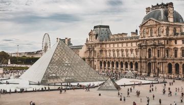 في 7 دقائق فقط.. تفاصيل سرقة متحف اللوفر في باريس في 7 دقائق فقط.. تفاصيل سرقة متحف اللوفر في باريس
