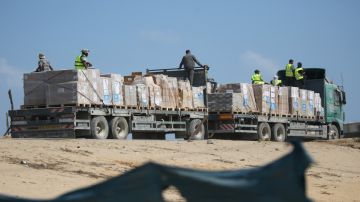 دخول أكثر من 100 شاحنة مساعدات إنسانية إلى قطاع غزة